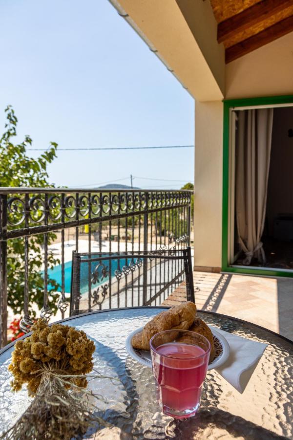 Marcelovi Dvori Bed and Breakfast Pirovac Eksteriør billede